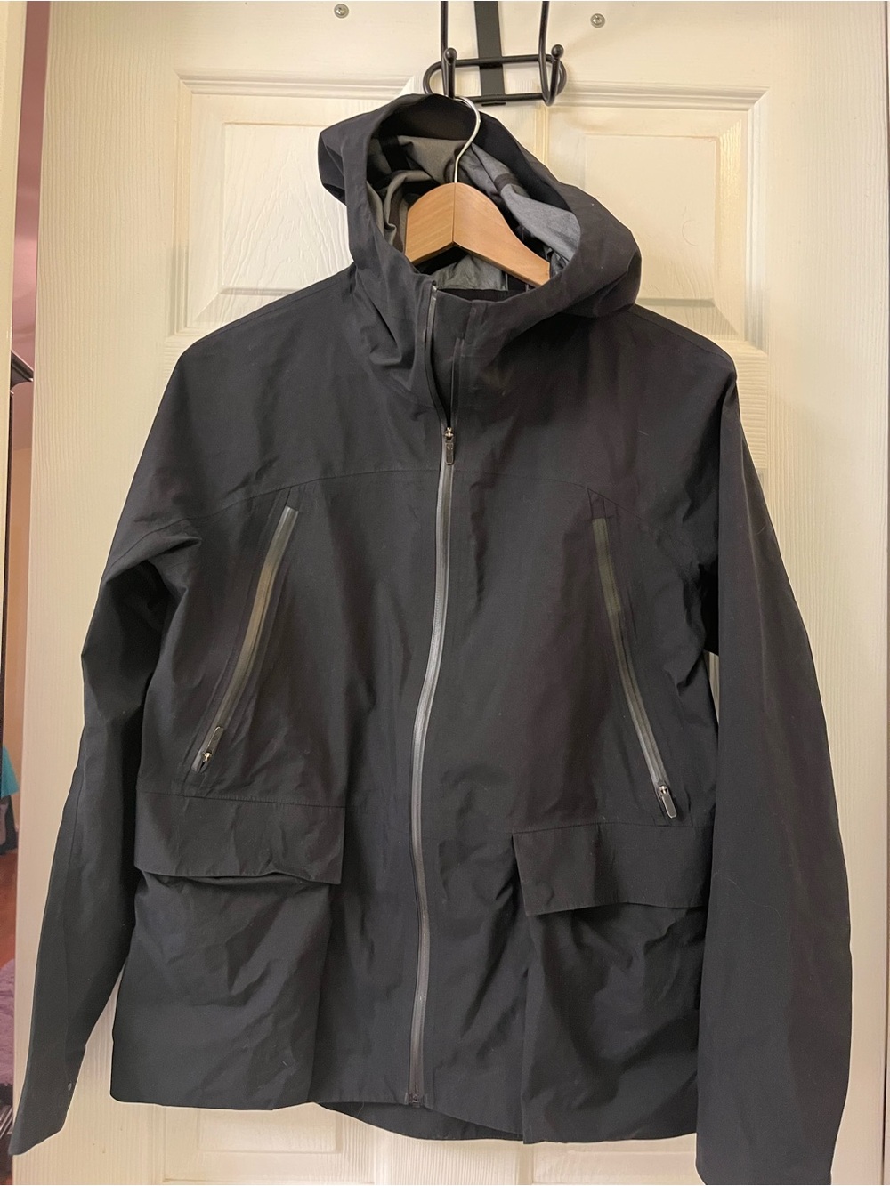 lululemon athletica Black Hooded Full Zip Utility Jacket zip pockets Small 6